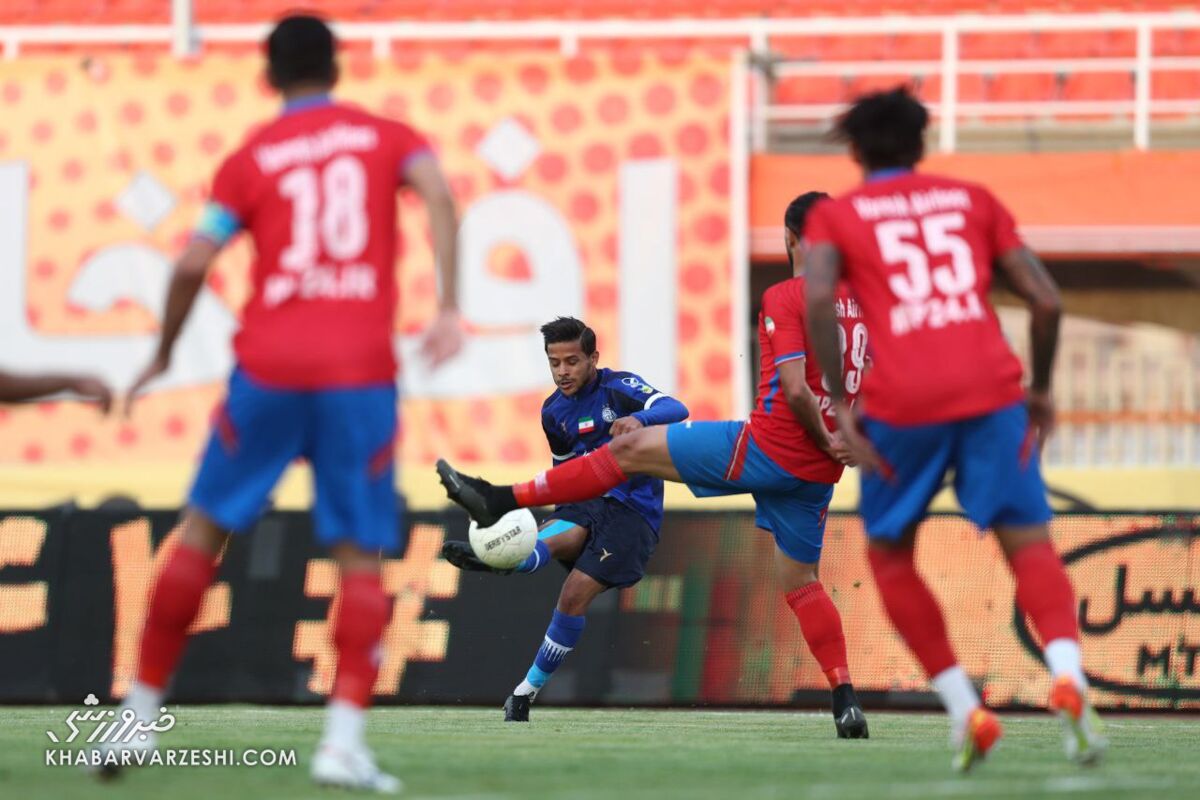 سال ۷۳ مرد سال فوتبال ایران شدم و فوتبالم هم تمام شد!/ قرار بود با جنوا ایتالیا اولین لژیونر کشورمان شوم اما...