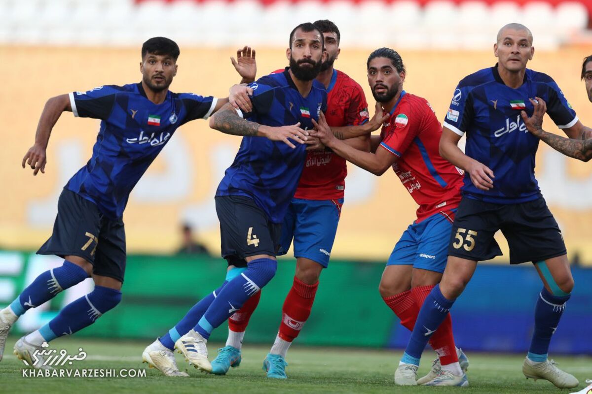 طعنه سنگین مربی پرسپولیسی نساجی؛ کمال همنشین در ساپینتو اثر کرد و او هم جنتلمن شد/ کاش سرمربی استقلال کراوات هم میزد/ آنها مهمانان VIP داشتند!