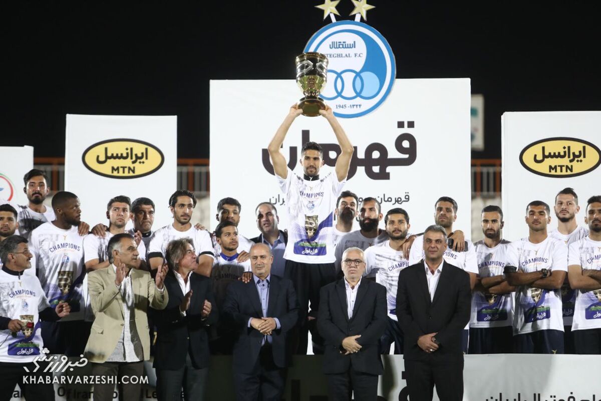 فتح الله زاده: چند روز بیشتر از حمله وحشیانه داعش نگذشته؛ توقع دارید استقلالی ها شادی کنند؟/ متاسفانه ساپینتو هنوز من را نمی شناسد!