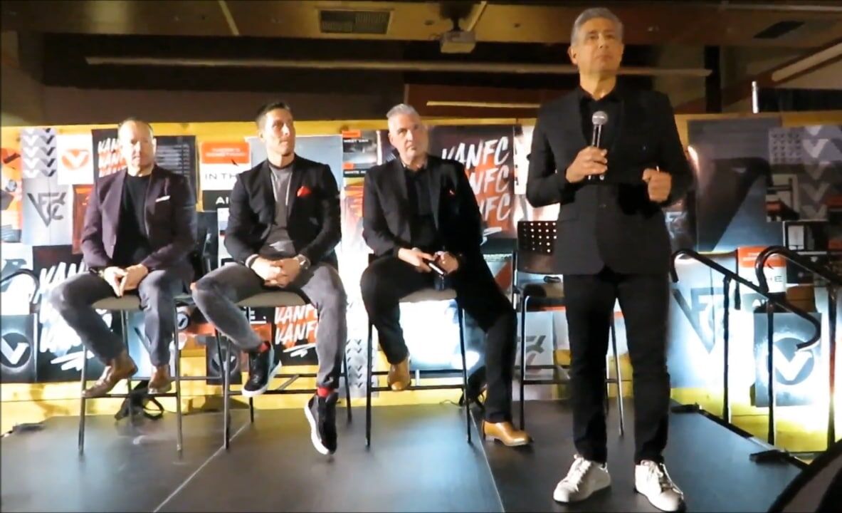 عکس| انتقال غیرمنتظره پرسپولیسی محبوب/ سرمربی سابق سرخ ها روی نیمکت تیم کانادایی!