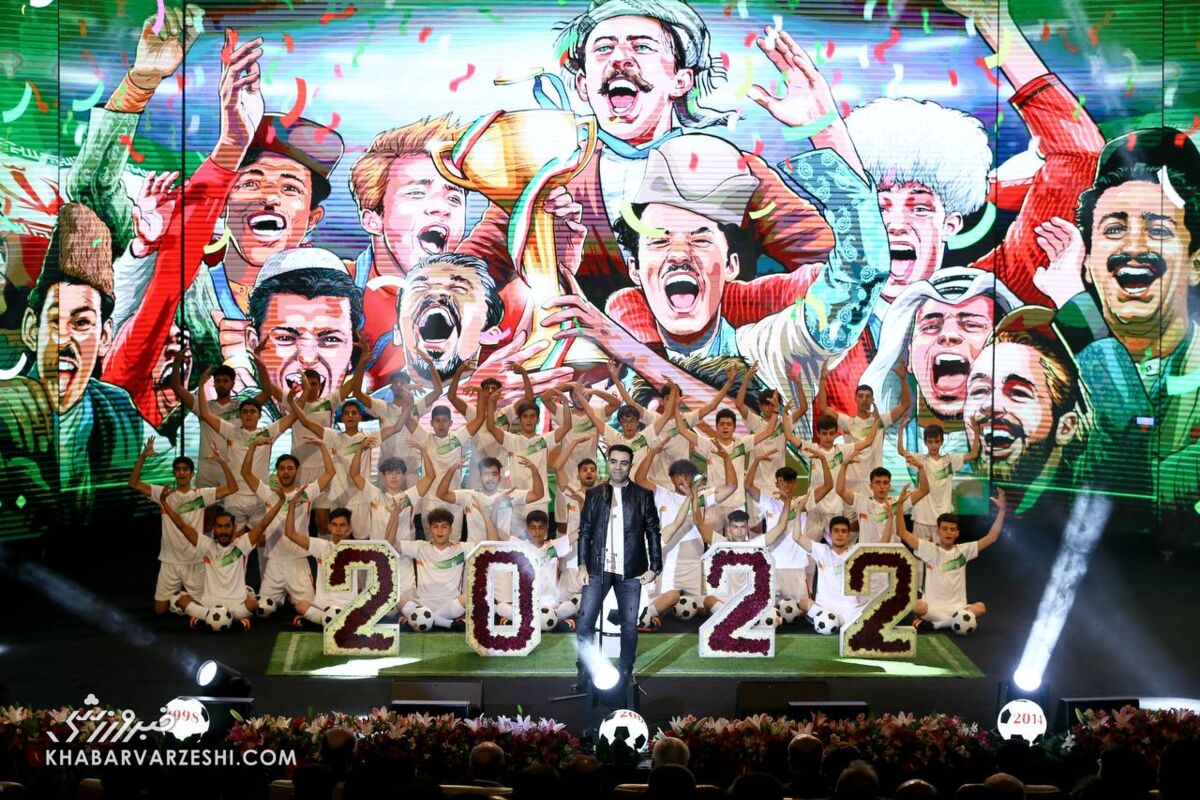 ماجرای مراسم رونمایی از پیراهن تیم ملی ایران/ لحظه ای که عکس علی دایی پخش شد...