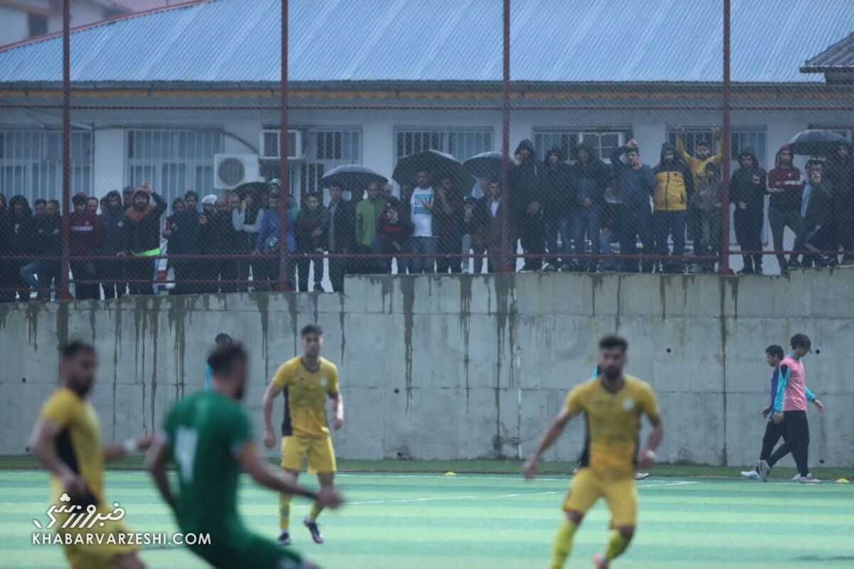 در اوج دغدغه طرفداران استقلال و پرسپولیس؛ حضور تماشاگران در استادیومها آزاد شد؟