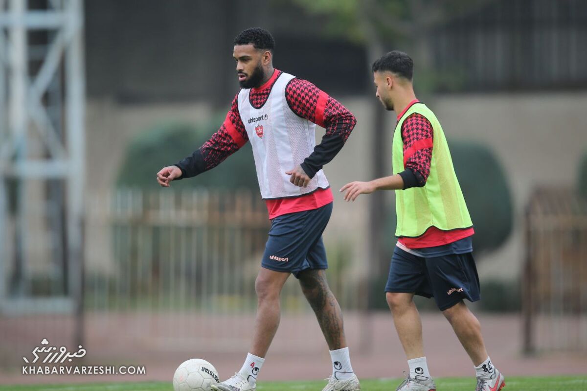 مهاجم شاخص پرسپولیس برگشت اما... مهاجم شاخص پرسپولیس برگشت اما...