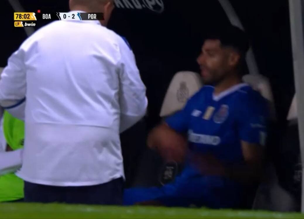 عکس| چهره ای که از طارمی ندیده بودیم/ خشم مهاجم ایرانی بعد از نرسیدن به خواسته اش!