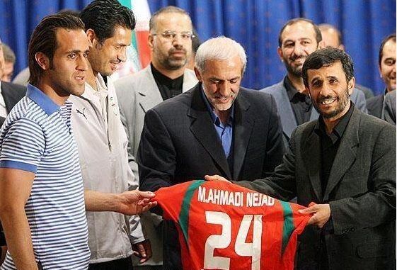 عکس| دیدار علی کریمی و علی دایی با رئیس جمهور/ ۲ چهره سرشناس فوتبال ایران در کنار هم 