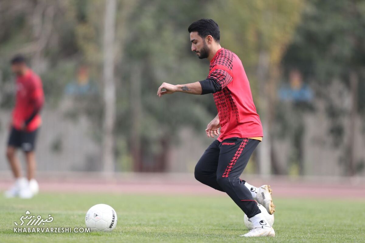 این ستاره نمی‌خواهد از پرسپولیس جدا شود/ نیمکت‌نشینی هم او را ناامید نکرد 