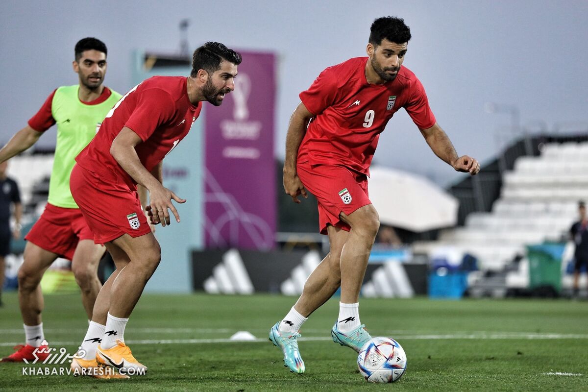 واکنش مهدی طارمی به اتفاقات رخ داده در کشور/ به فکر شاد کردن دل مردم هستیم