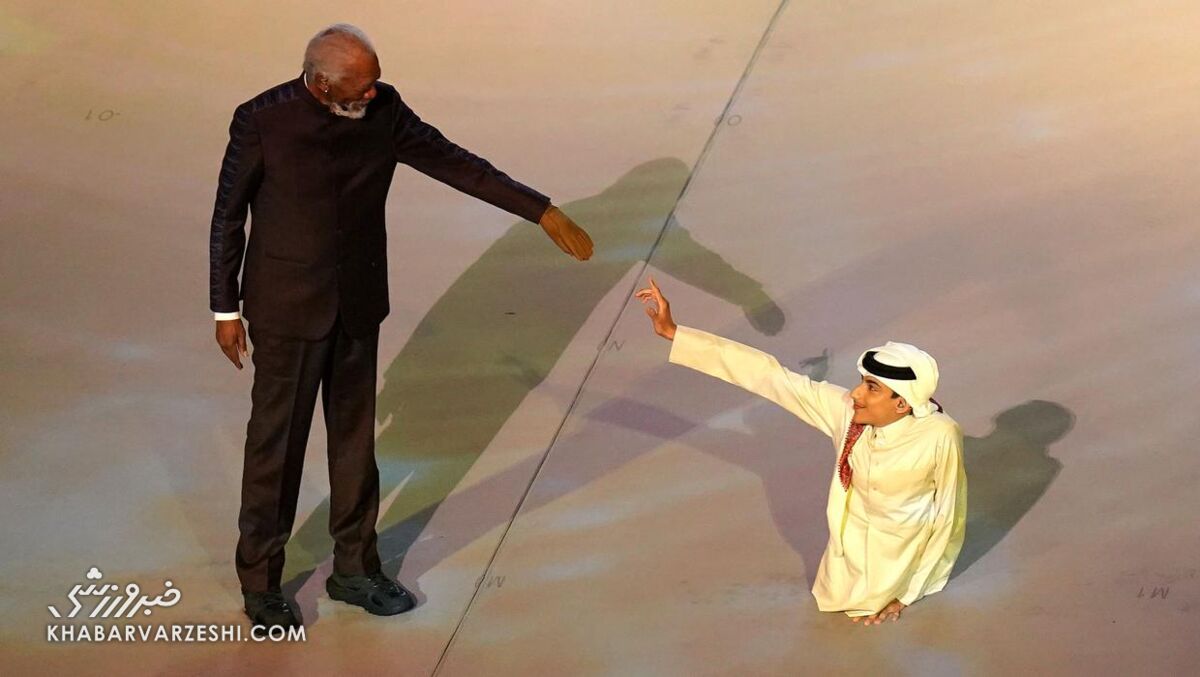 جزئیاتی از نمایش و حضور مورگان فریمن در افتتاحیه جام‌جهانی/ بازیگر آمریکایی با پسر قطری در چه مورد صحبت کرد؟