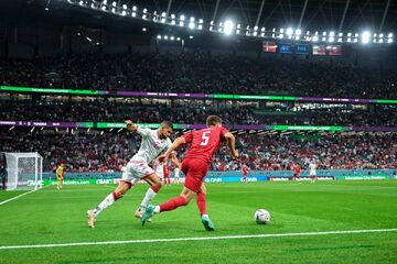 عکس| هوادار خردسال؛ سوژه جذاب جام جهانی ۲۰۲۲ قطر/ شکار عکاسان در حاشیه بازی تونس و دانمارک