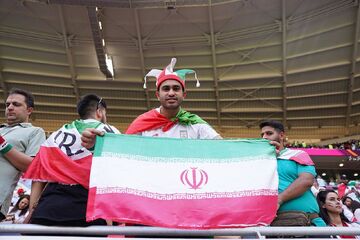 کری هواداران ایران و آمریکا از دوشنبه شب شروع شد