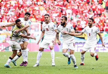 عکس| رقابت کاپیتان استقلال با اسطوره‌های فوتبال آسیا در اینستاگرام فیفا
