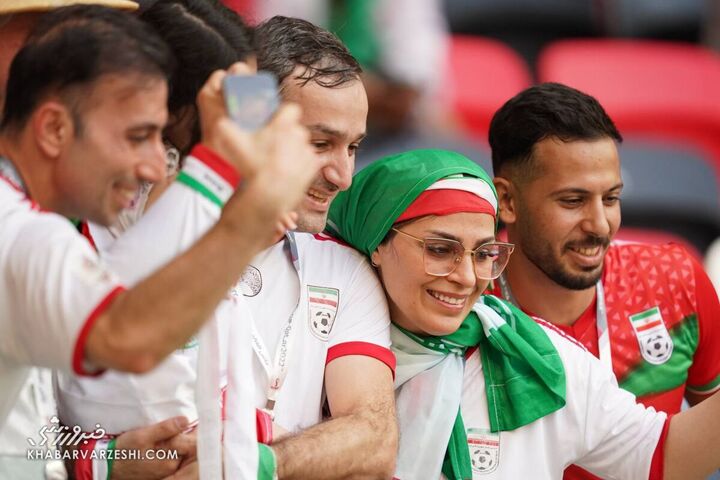 هواداران ایران؛ ولز - ایران