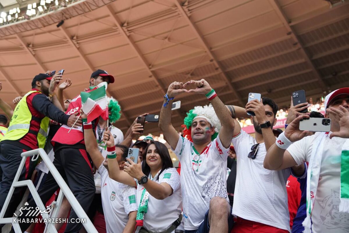 تماشاگران ایرانی هم ستاره بودند/ روزی که ورزشگاه احمد بن علی برای ولزی ها جهنم شد