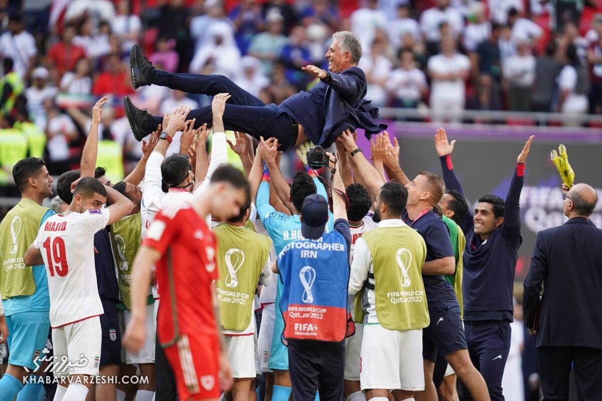 با یک برد از خود بیخود شدیم و کیروش را بالا و پایین انداختیم!/ شکست دادن ولز سختتر بود یا اسپانیا و آلمان؟