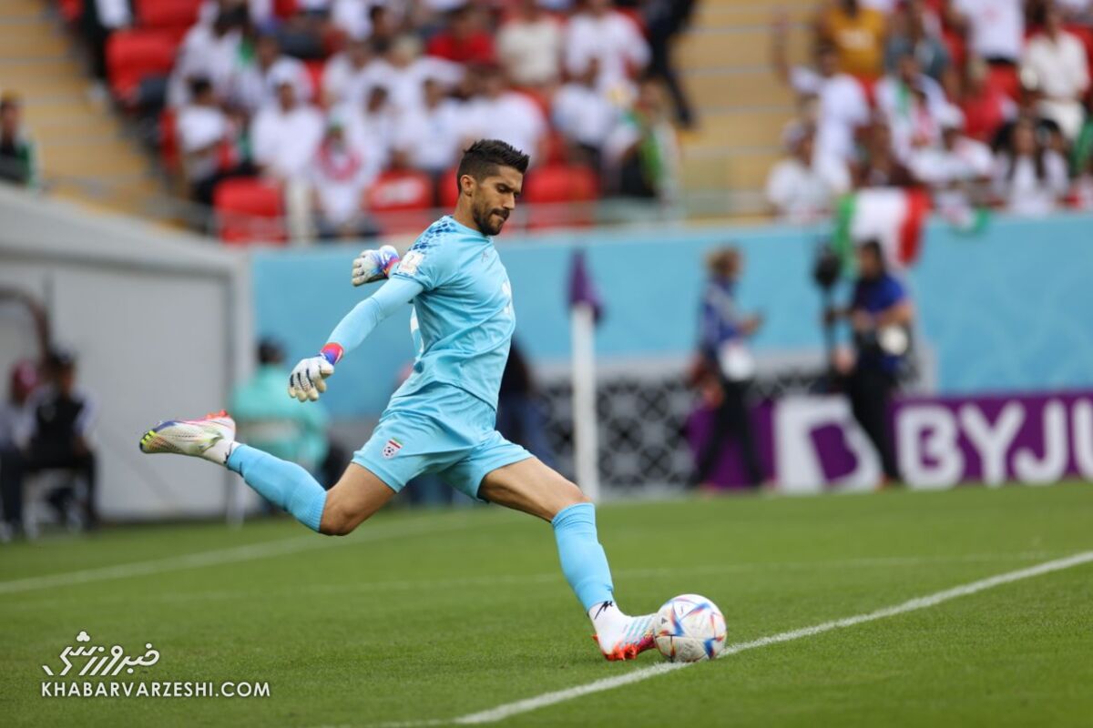 حمله تند هواداران استقلال به کاپیتان تیم؛ به خودت بیا آقای حسینی!/ دنیا بعد از جام جهانی تمام نشده است