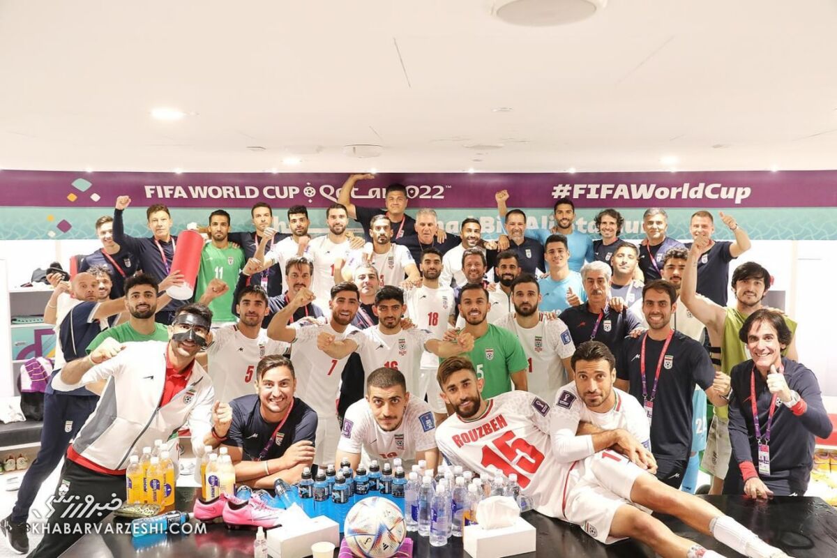 عکس| پیراهن تاریخ ساز روزبه چشمی به کدام بازیکن رسید؟/ یک تصویر استثنایی با دو سوژه ناب!