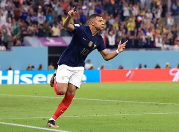 موقع دیدن بازی فرانسه دعا می‌کنم به امباپه پاس بدهند/ امباپه ستاره نیست خورشید است