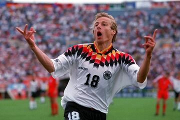 تصاویری از حمله یورگن کلینزمن به تور دروازه ایران در جام جهانی ۱۹۹۸/ ستاره فوتبال آلمان چطور از فرهنگ دم می‌زند؟!