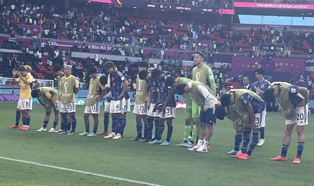 عکس| حرکت تحسین‌آمیز یک تیم پس از شکست غیرمنتظره در جام جهانی