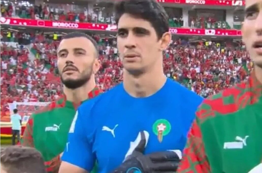تصاویر| تعویض اجباری یک ملی‌پوش پس از خواندن سرود ملی/ ترک زمین قبل از سوت آغاز بازی در جام جهانی!