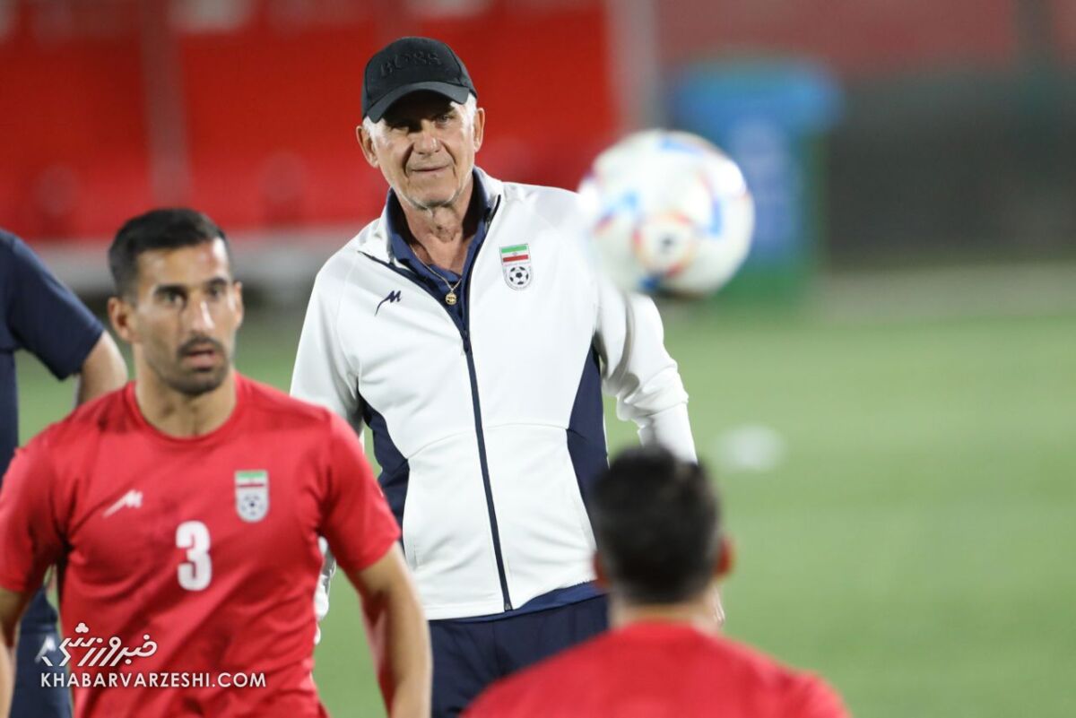 قطری ها کیروش را استخدام کنند به فوتبال ایران هم لطف کرده اند!/ مهاجم پرسپولیس باید هر روز جدول گلزنان را نگاه کند