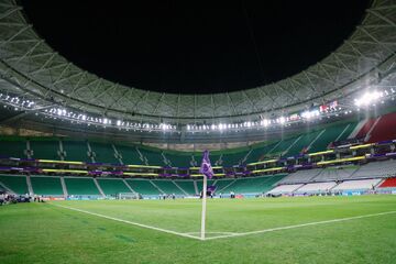 تصویر دردناک، شباهت غریب بین ورزشگاه‌های ایرانی و قطری!