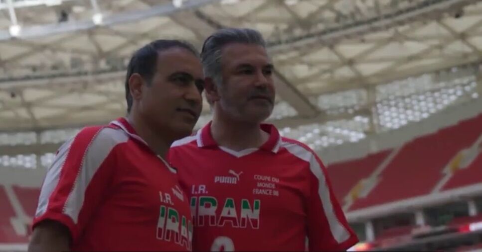 ویدیو| حمید استیلی و مهدویکیا در رختکن استادیوم الثمامه به یاد برد ۲۴سال قبل مقابل آمریکا ویدیو| حمید استیلی و مهدویکیا در رختکن استادیوم الثمامه به یاد برد ۲۴سال قبل مقابل آمریکا