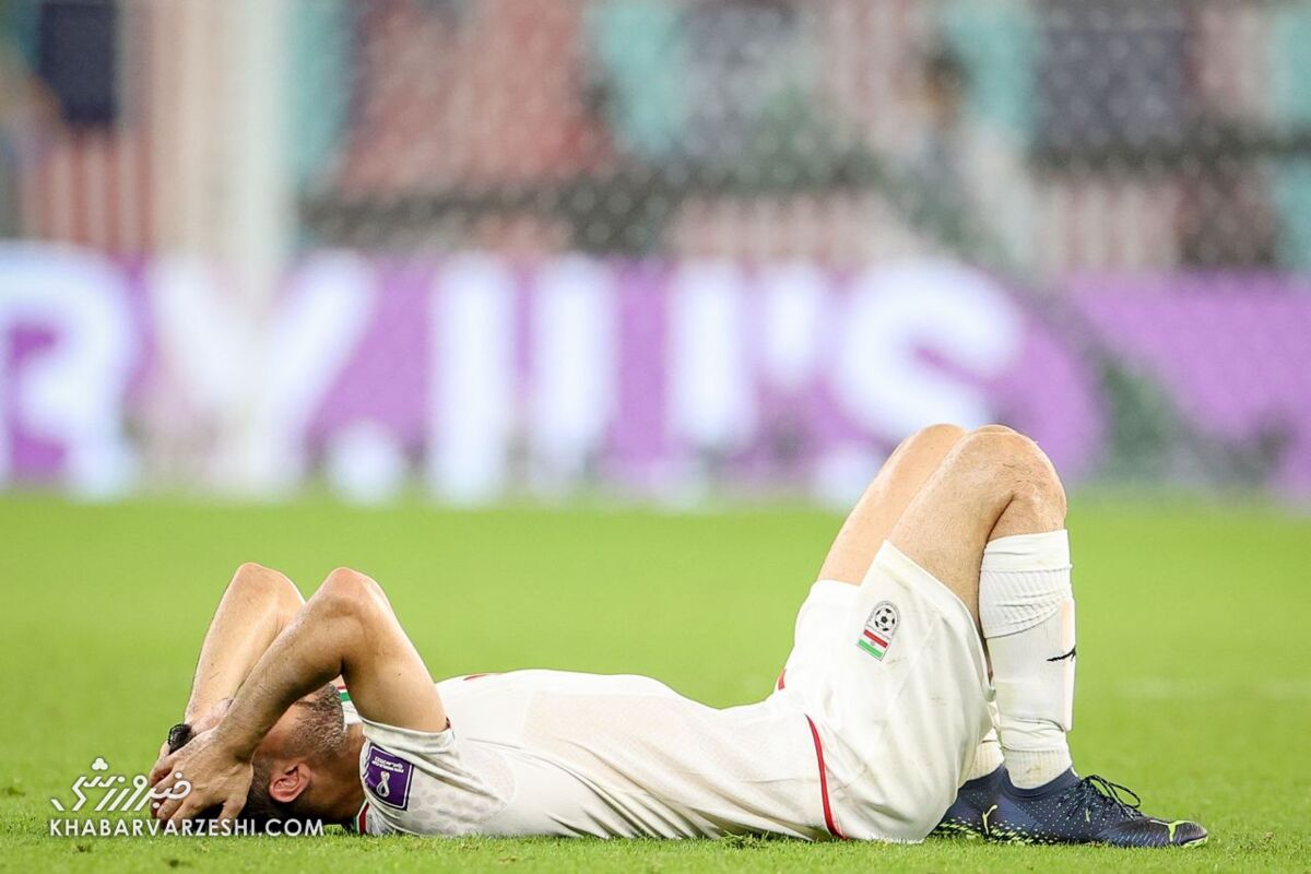 تصاویر| اشکهای بازیکنان ایران بعد از حذف و چانهزنی با داور اسپانیایی