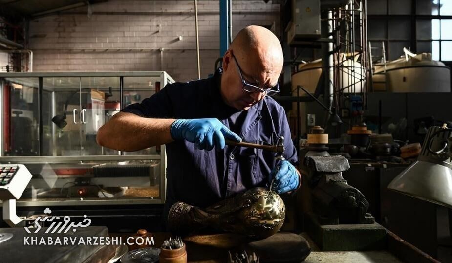 عکس| ماجرای ساخت کاپ جام جهانی/ مشهورترین جایزه قهرمانی چطور ساخته میشود؟