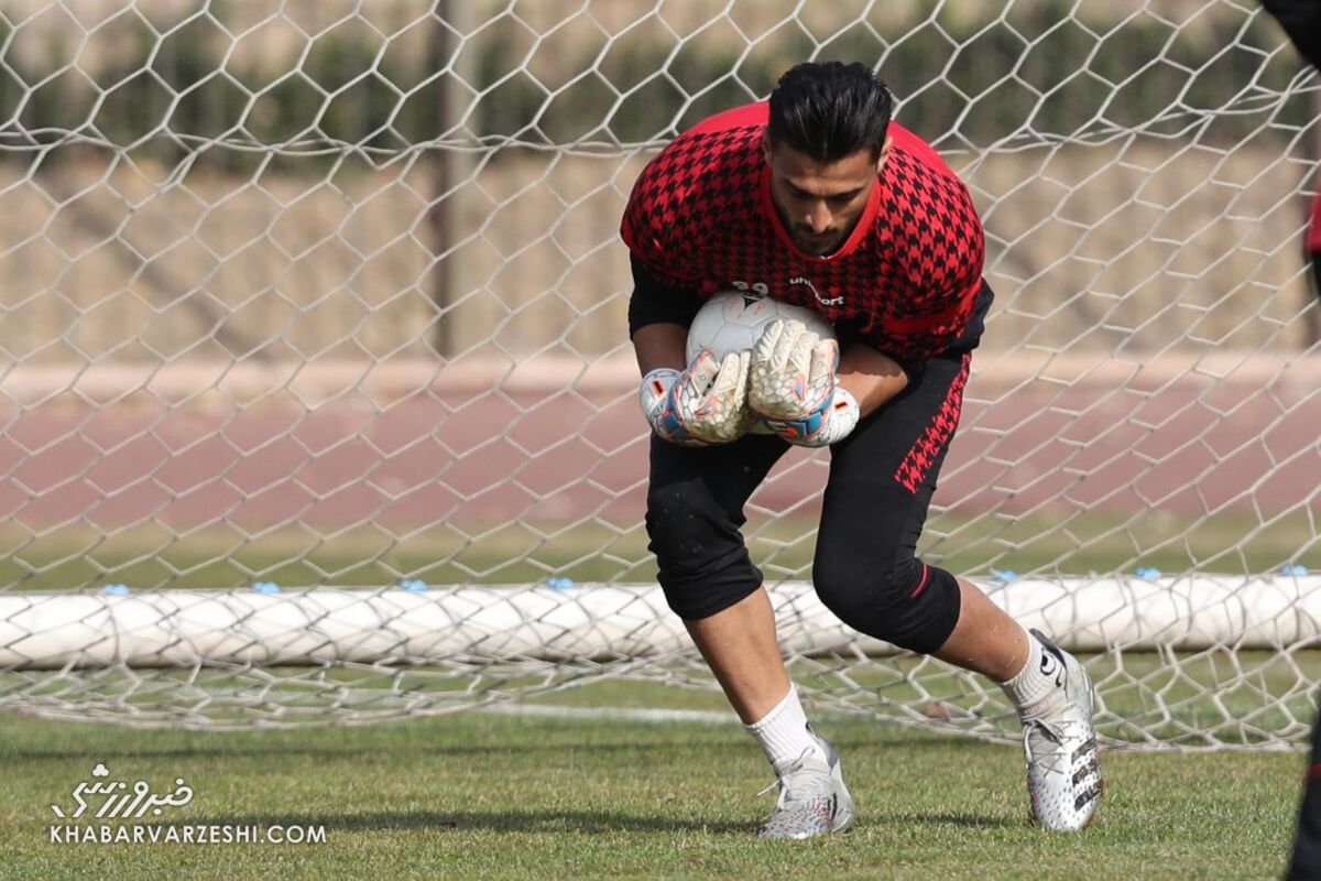 رقیب بیرانوند همه را از خودش ناامید کرد!/ اشتباهات عجیب گلر پرسپولیس در دیدار با تیم دسته اولی رقیب بیرانوند همه را از خودش ناامید کرد!/ اشتباهات عجیب گلر پرسپولیس در دیدار با تیم دسته اولی