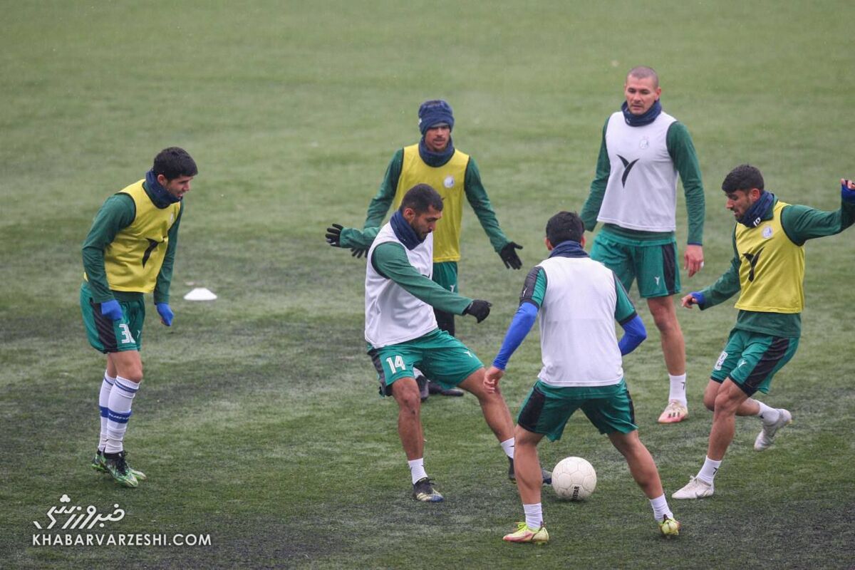 ۸ استقلالی که حضورشان برابر پرسپولیس قطعی است/ خط دفاع تیم ساپینتو چطور شکل می گیرد؟