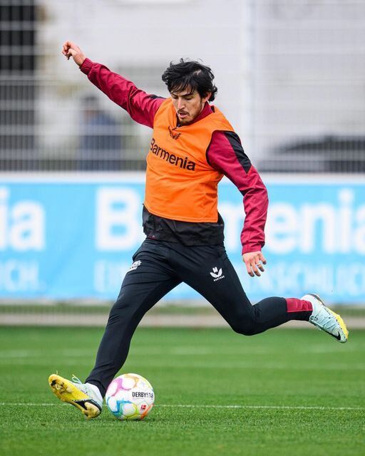 عکس| بازگشت آزمون به تمرینات بایرلورکوزن