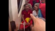 ویدیو| لحظه گیر افتادن یک اسپانیایی بین هواداران مراکش/ این بنده‌خدا تاوان شکست تیمش را دوبله می‌دهد!