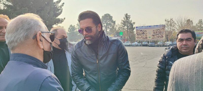 عکس| ستارههای فوتبال ایران در مراسم خاکسپاری پروین