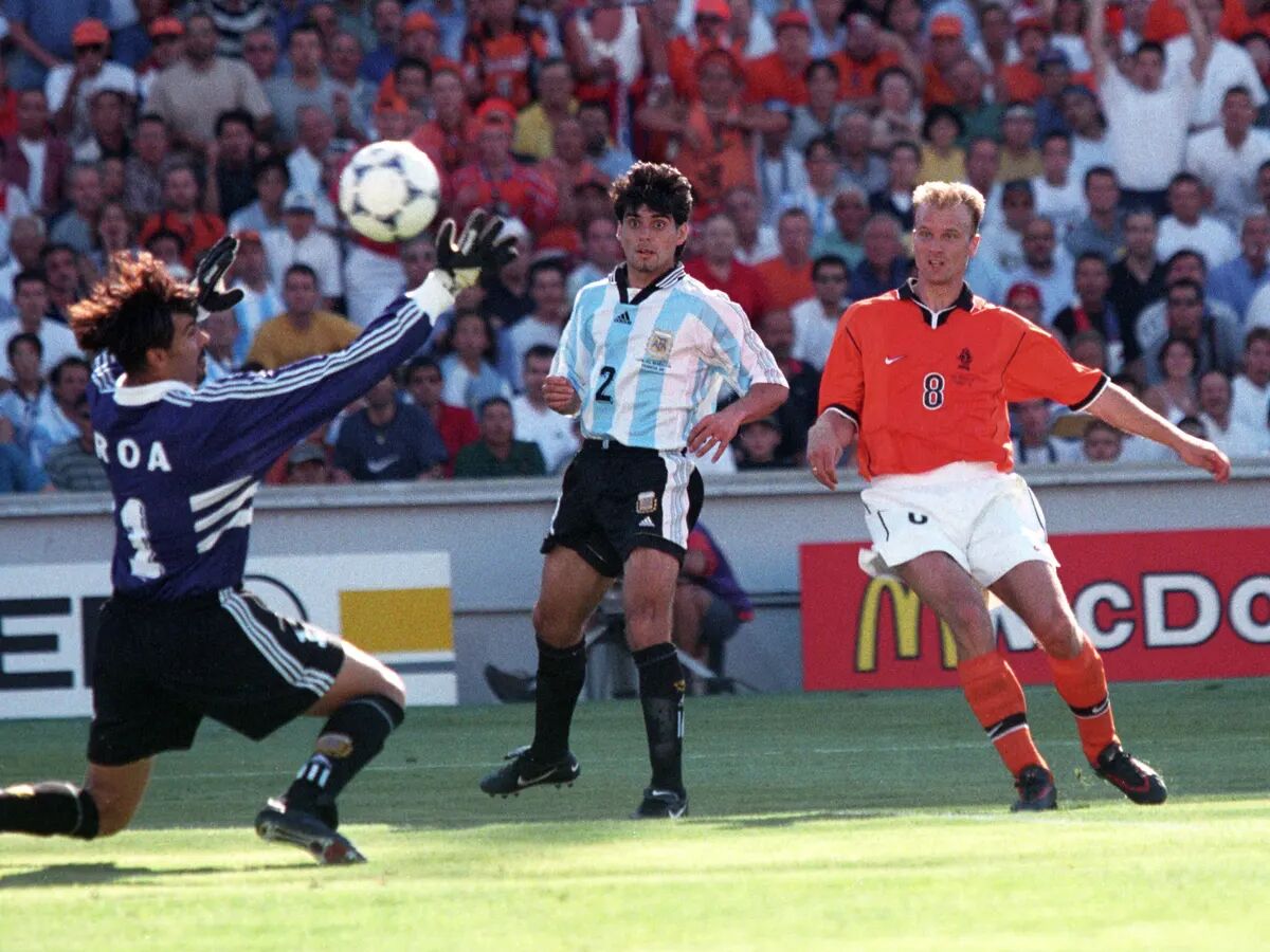 ویدیو| به بهانه دیدار هلند – آرژانتین؛ گل به‌یادماندنی برگکمپ به آرژانتین در جام جهانی ۱۹۹۸
