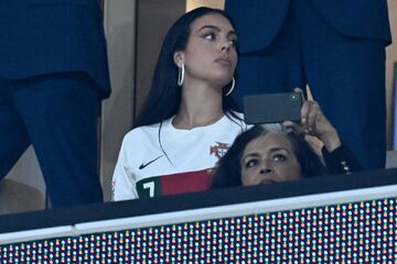 تصاویری از چهره درهم نامزد آرژانتینی رونالدو پس از حذف پرتغال/ جورجینا در دوراهی تیم ملی کشورش و کریستیانو!