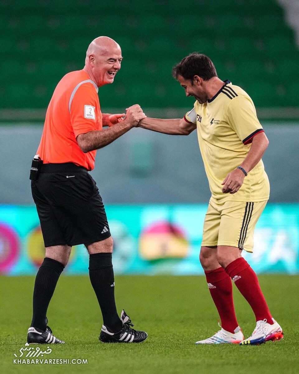 تصاویر| تقابل ستارهها فوتبال در قطر با قضاوت یک داور جنجالی/ جای خالی دایی و مهدویکیا حس شد