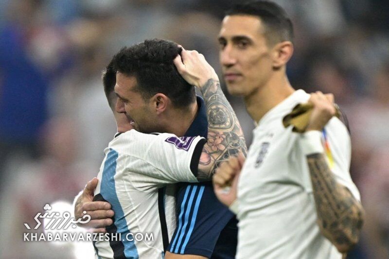 عکس| صحنه ای ماندگار در جام جهانی از مسی و سرمربی آرژانتین/ جشن رمانتیک برای ثبت در تاریخ