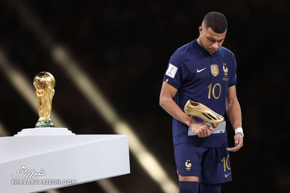 تصاویر| بهترین بازیکن جام جهانی ۲۰۲۲ قطر/ کفش و دستکش طلا با معرفی یک پدیده بین آرژانتین و فرانسه تقسیم شد