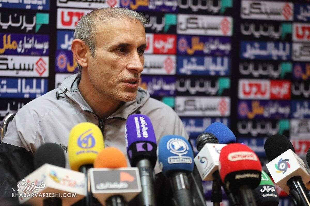 گلمحمدی: عصبی بودم و نباید آن حرفها را میزدم/ با سند ثابت میکنم در هر ۹ بازی اخیر اشتباهات داوری به ضرر ما بود گلمحمدی: عصبی بودم و نباید آن حرفها را میزدم/ با سند ثابت میکنم در هر ۹ بازی اخیر اشتباهات داوری به ضرر ما بود