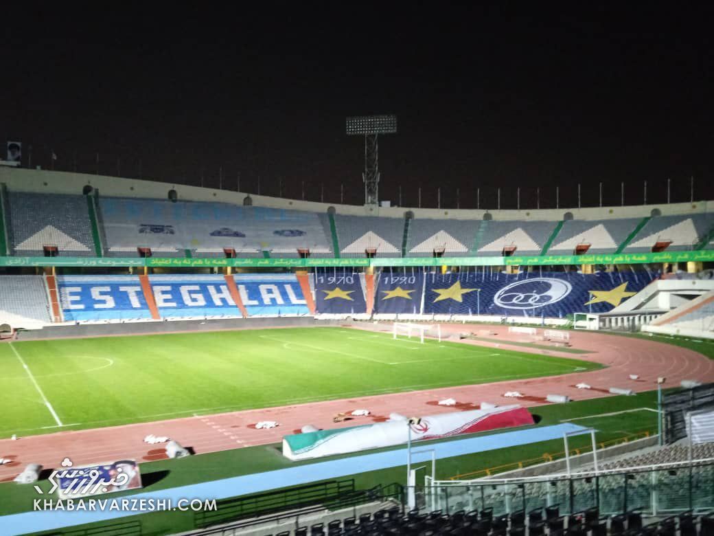 عکس| طرح گرافیکی استقلال برای دربی ۹۹ / آبیها ۴ ستاره شدند