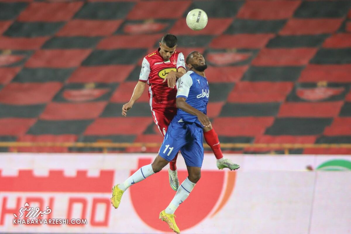 بررسی نفر به نفر بازیکنان استقلال در دیدار با پرسپولیس/ درخشش مدافعی که مسافر جام جهانی نشد/ غیبت سوال برانگیز فرمانده خط میانی آبی ها