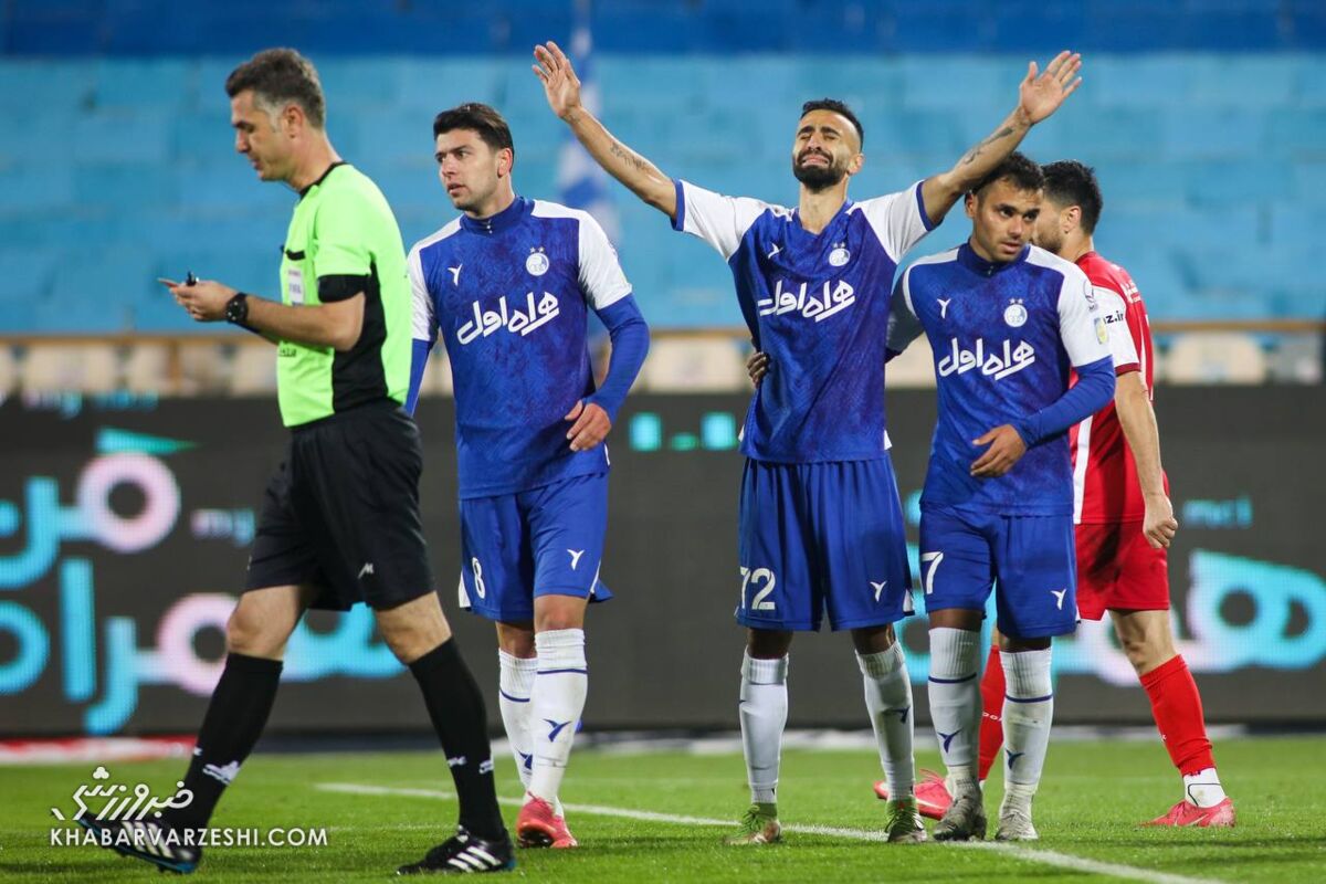 شوک رفتن لوکادیا هم صدر جدول را از پرسپولیس نگرفت/ وقتی اشک های گیتاریست پراحساس در تلویزیون سانسور شد