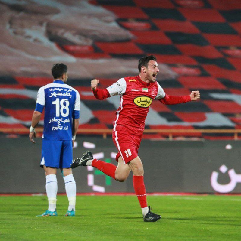 تصاویر | روح لوکادیاباته در جسم گولسیانی!/ فریم به فریم با فرشته نجات پرسپولیس در دربی جذاب