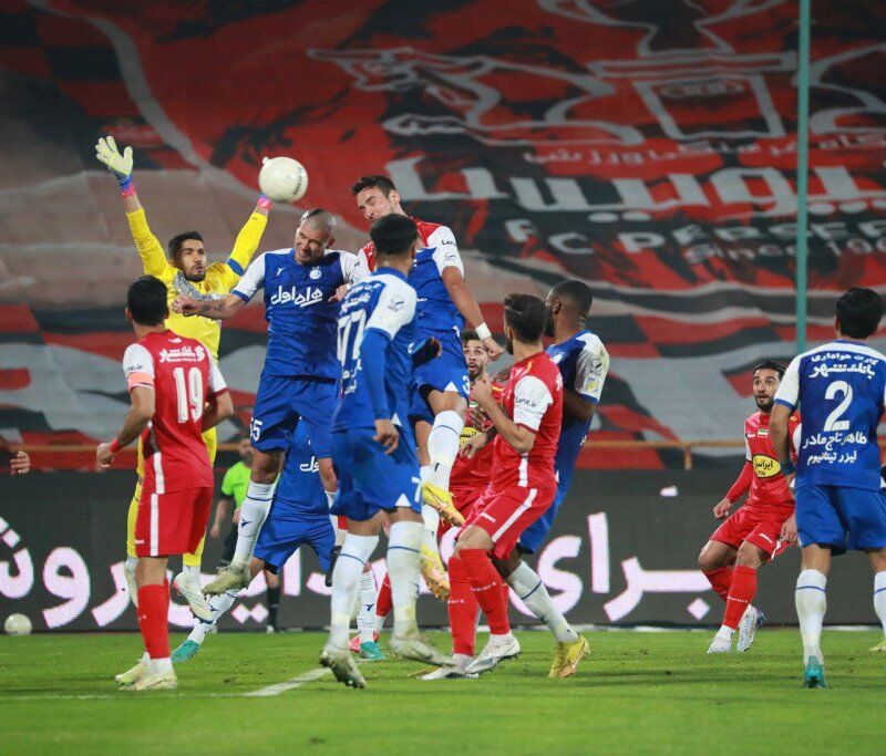 تصاویر | روح لوکادیاباته در جسم گولسیانی!/ فریم به فریم با فرشته نجات پرسپولیس در دربی جذاب