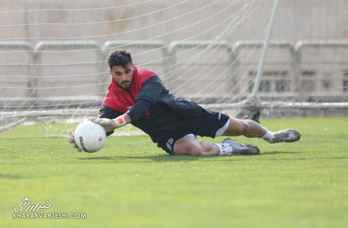 سکوت گلر پرسپولیس درخصوص تعویض با بیرانوند شکست؛ فس شدم!/ هیچکس این کار را نمیکند