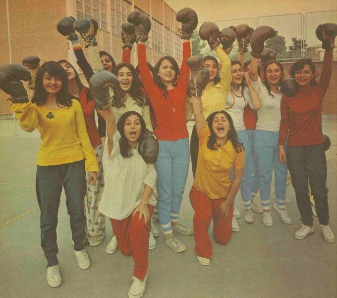 عکس| دختران بوکسور استقلال قبل از انقلاب