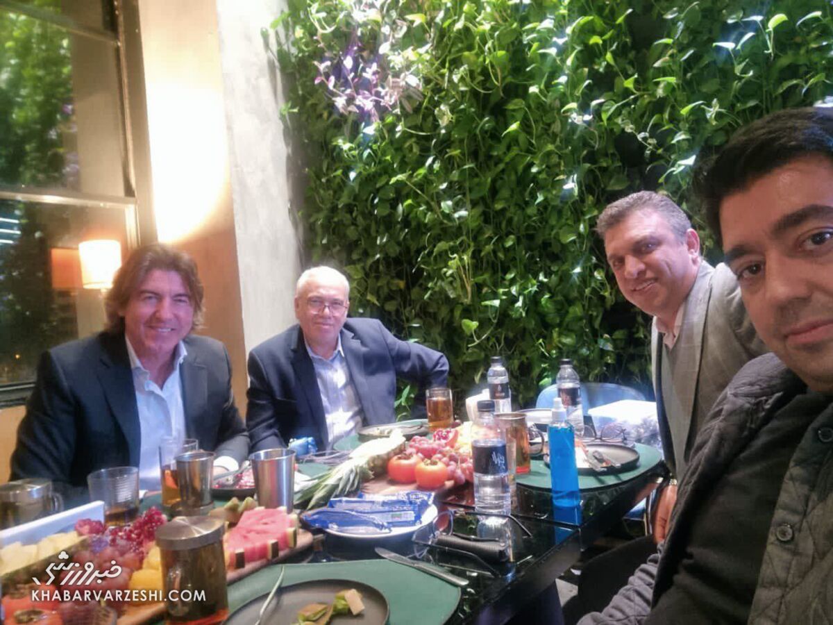 عکس| دورهمی استقلالیها به مناسبت سال جدید میلادی