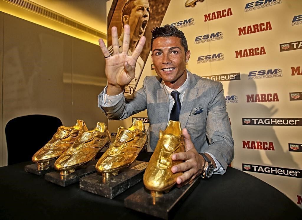 رونالدو چند کفش طلا دارد