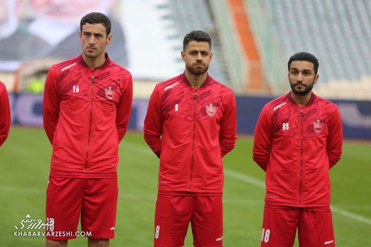 پورعلیگنجی: آمده بودم تا کنار هواداران در استادیوم عشق کنیم/ ۳ پیشنهاد دارم اما…/ احتمال دارد از پرسپولیس بروم